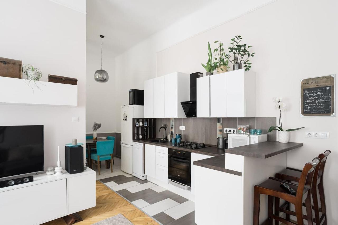 Sunrise Lounge Corvin 63M2 Ac Apartment Budapest Bagian luar foto
