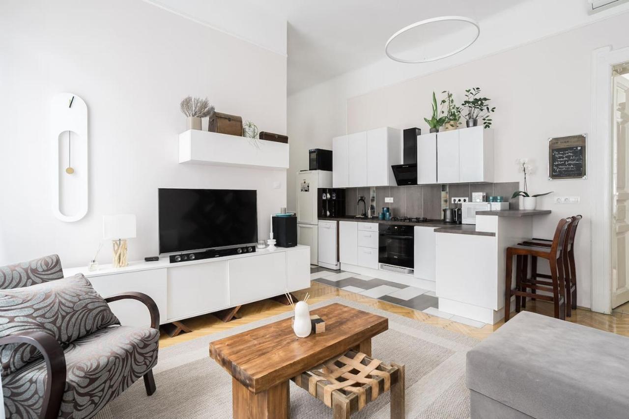 Sunrise Lounge Corvin 63M2 Ac Apartment Budapest Bagian luar foto