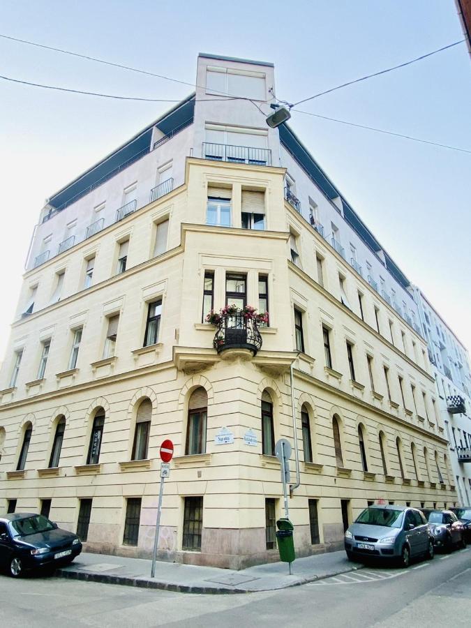 Sunrise Lounge Corvin 63M2 Ac Apartment Budapest Bagian luar foto
